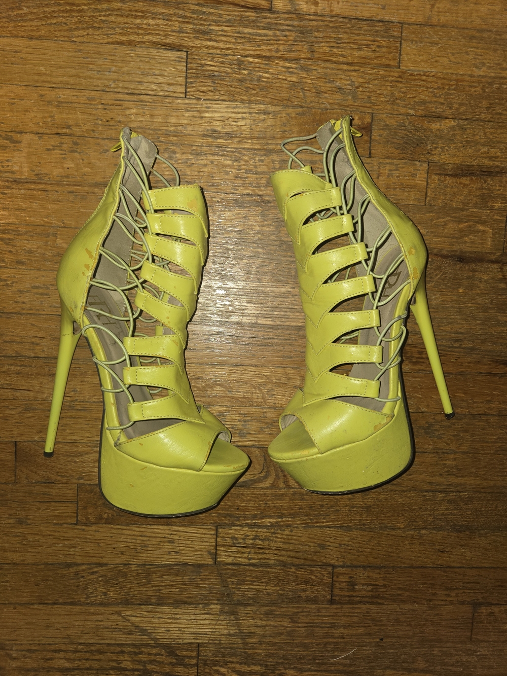 High-Heel Strappy Platform Sandals - Neon Yellow
